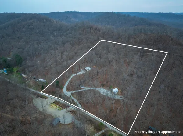 $1,179,000 | 344 Skaggs Road, Londonderry, OH 45647