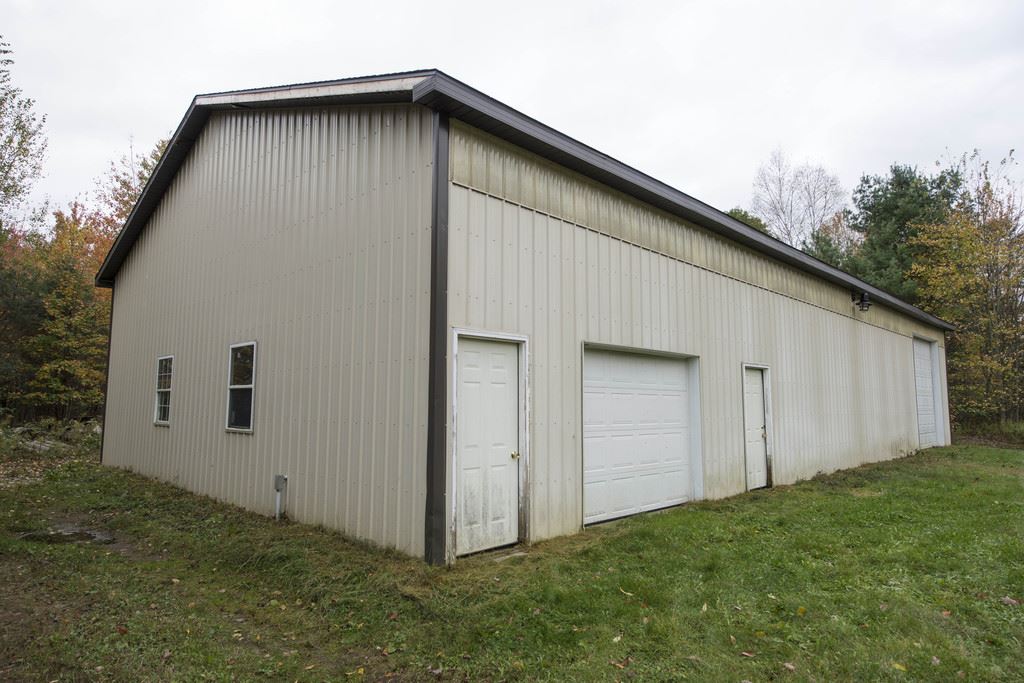 898 South 11 Mile Road Midland, MI 48640 - Photo 19 of 20 1839819-18.JPG