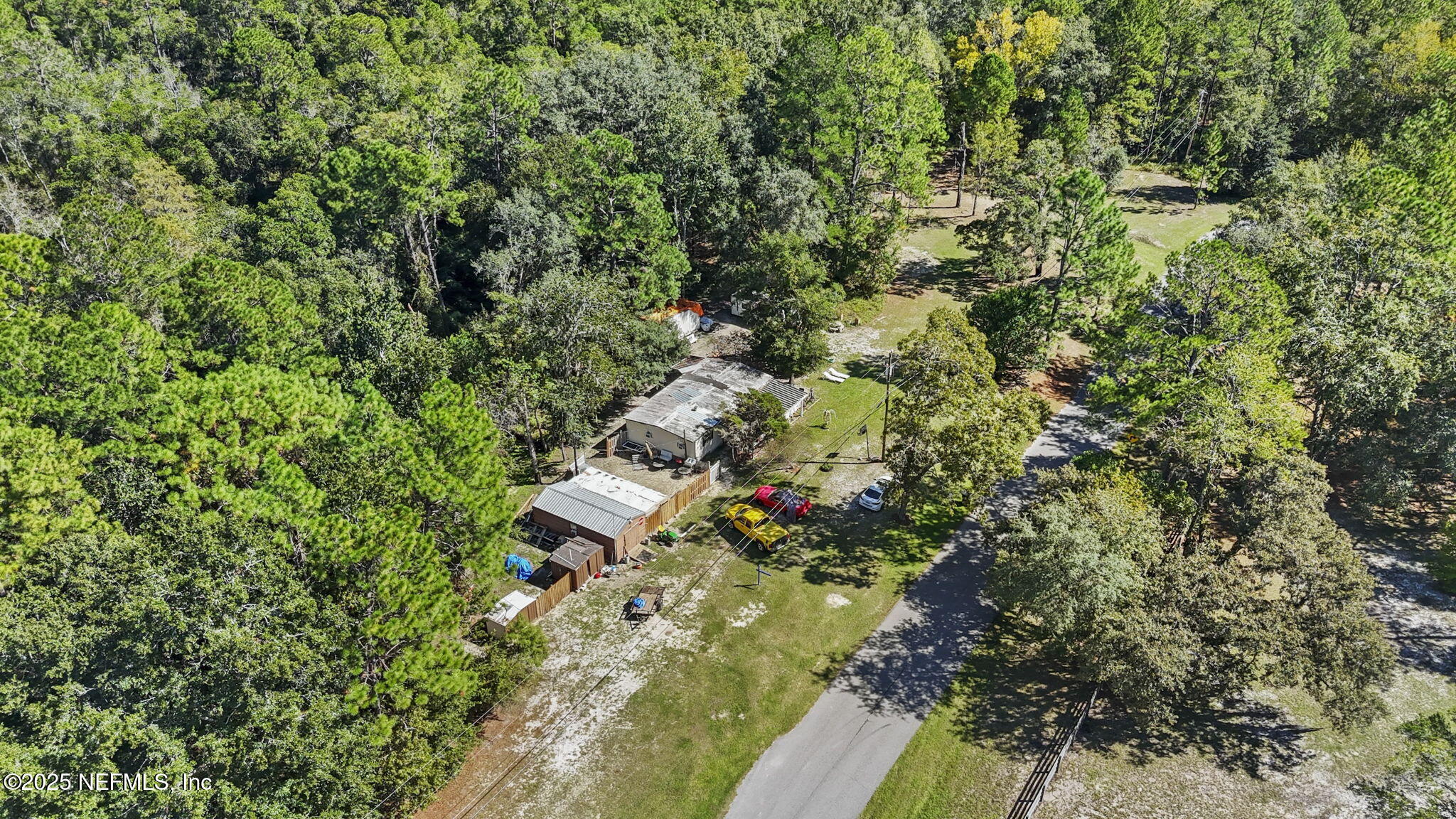 1733 Hereford Road Middleburg, FL 32068 - Photo 10 of 44 a view of a house with a tree