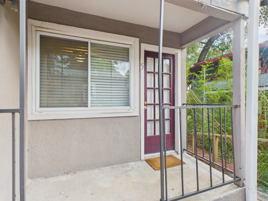 1106 West 22nd Street, Unit 5 Austin, TX 78705 - Photo 13 of 15 a view of a balcony