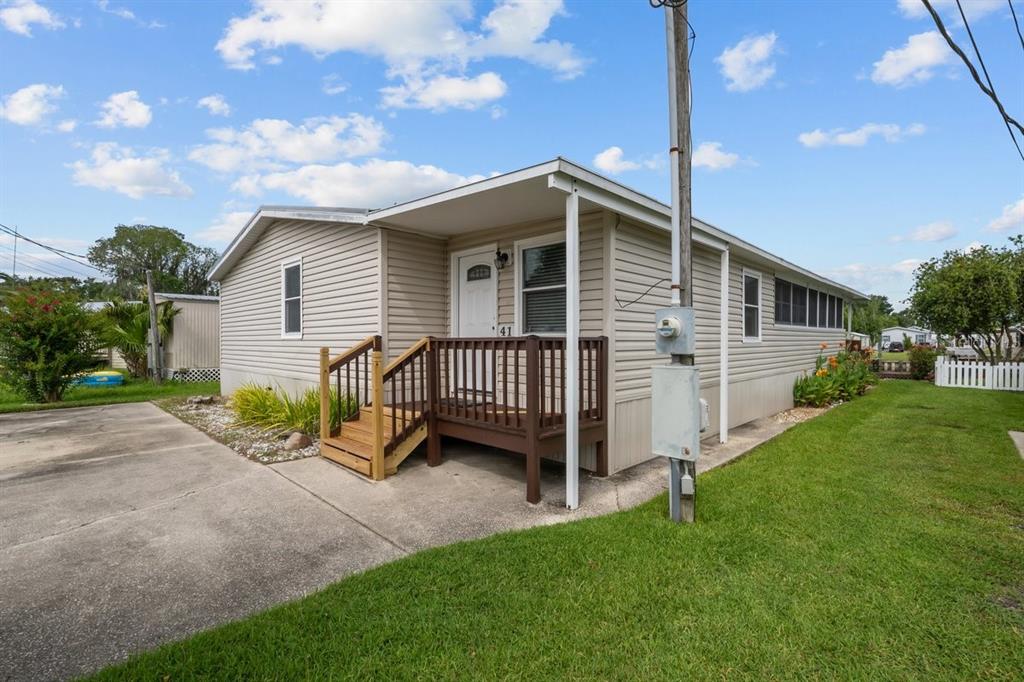 41 Scott Welaka, FL 32193 - Photo 2 of 40