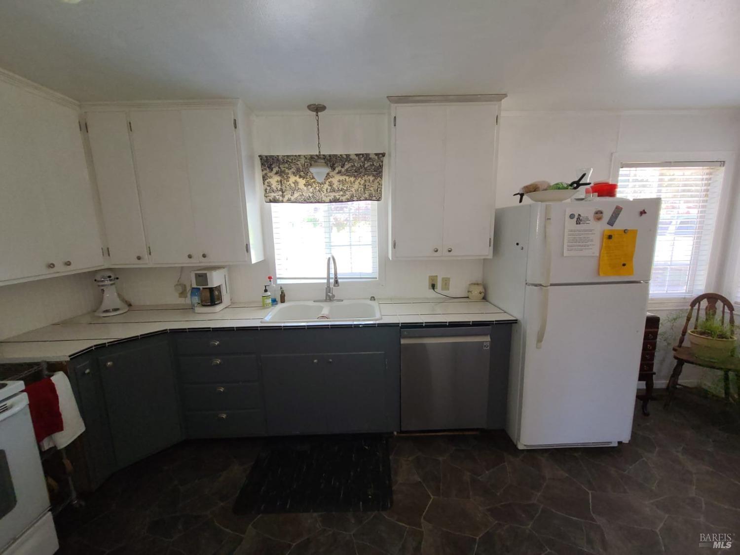 76275 Perry Street Covelo, CA 95428 - Photo 5 of 26