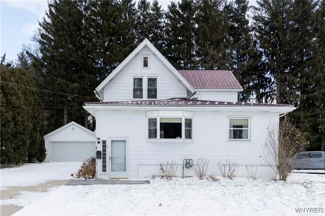 $259,000 | 28 North Davis Street, Orchard Park, NY 14127