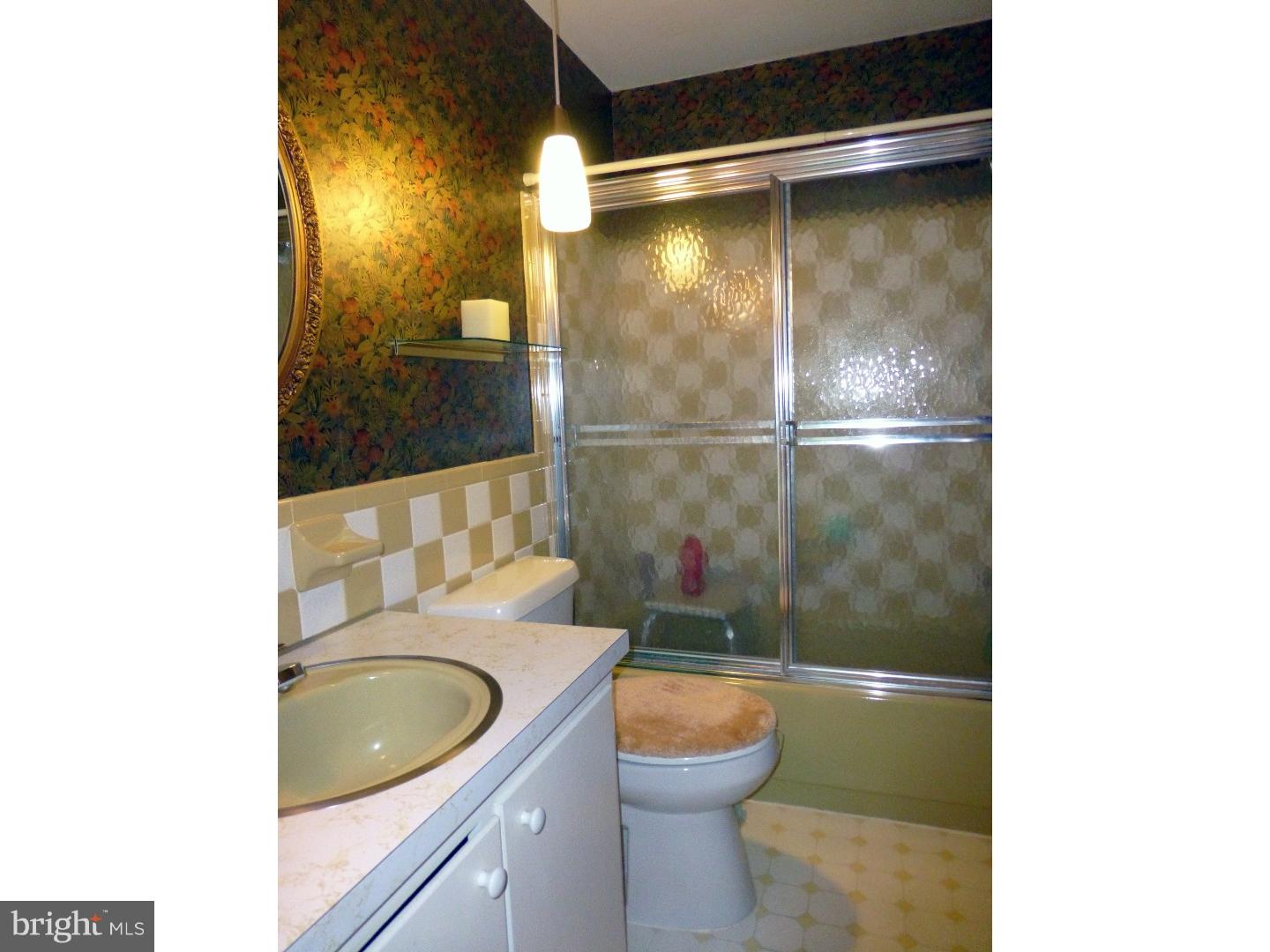 42 Tee Circle Shillington, PA 19607 - Photo 22 of 22 Bathroom