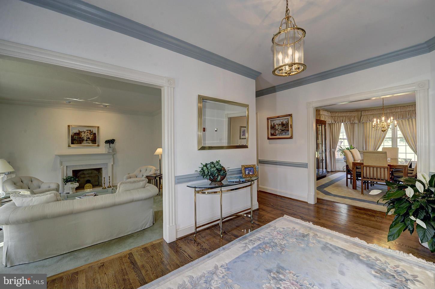 9706 Middleton Ridge Road Vienna, VA 22182 - Photo 5 of 30 Formal Entry Foyer