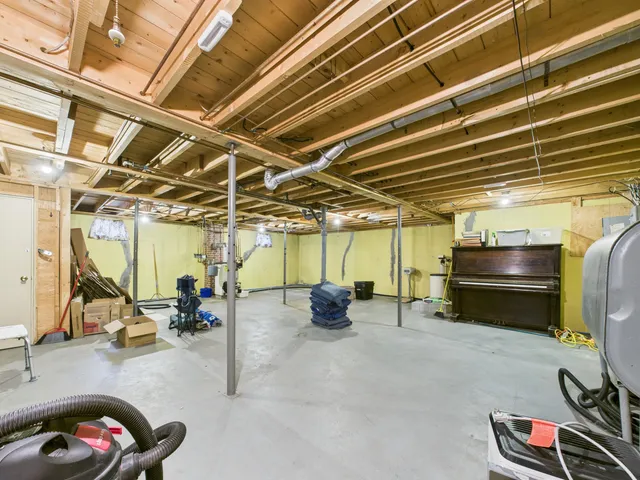 $149,900 | 187 Main Street, Van Buren, ME 04785