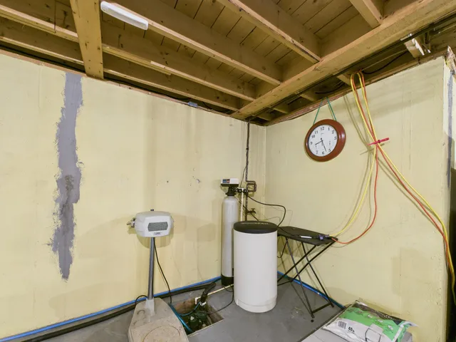 $149,900 | 187 Main Street, Van Buren, ME 04785