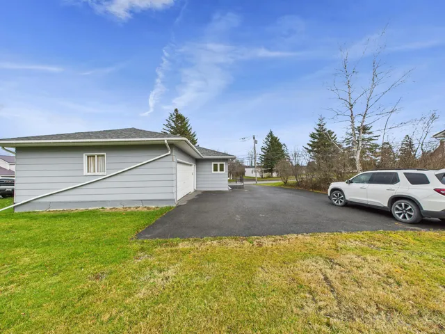 $149,900 | 187 Main Street, Van Buren, ME 04785