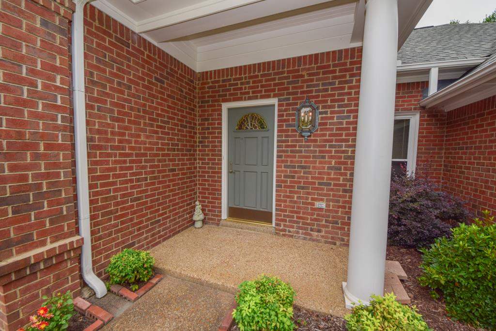 868 Rhett Butler Drive Collierville, TN 38017 - Photo 2 of 25 Gallery Image 2
