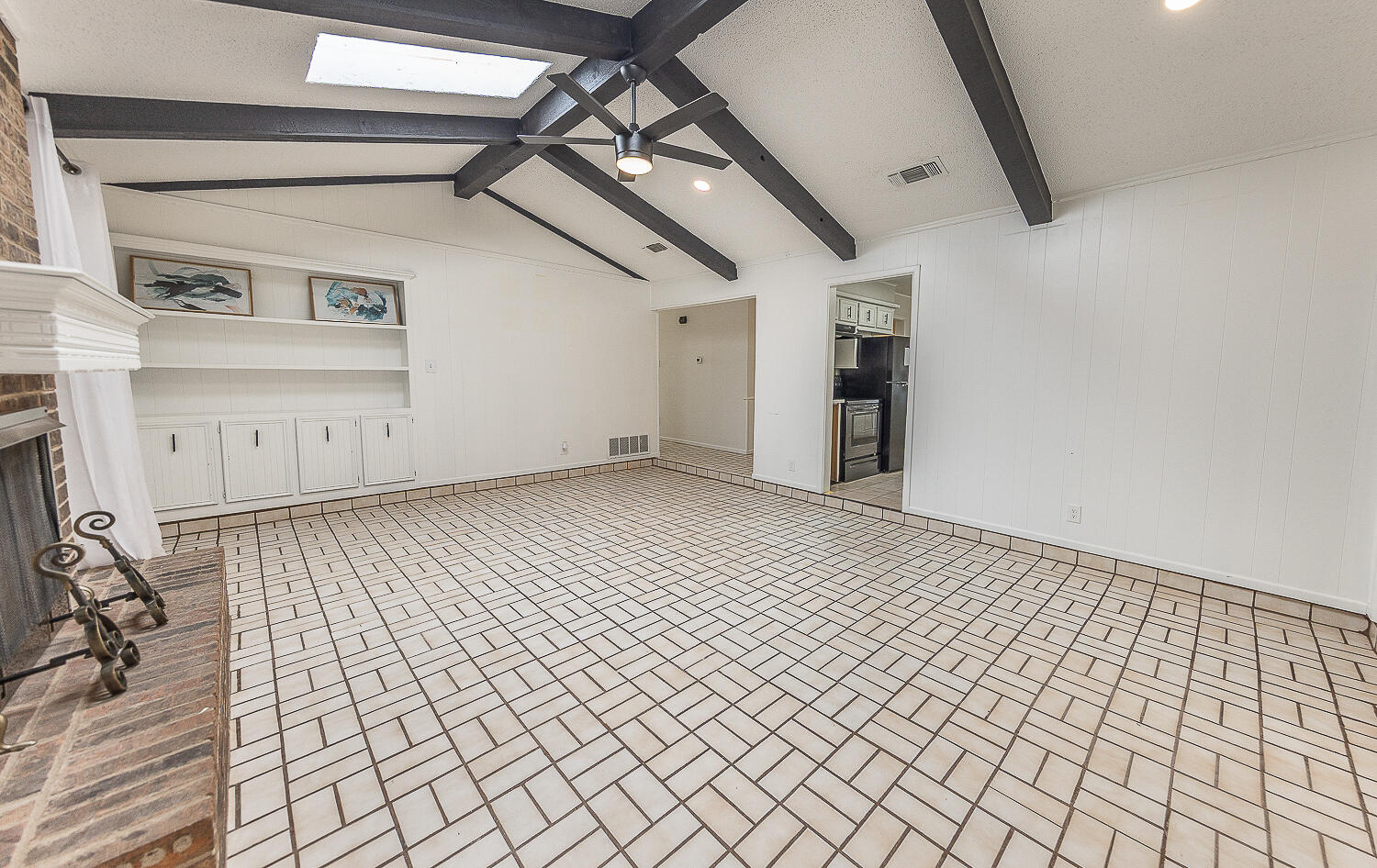 4706 78th Street Lubbock, TX 79424 - Photo 8 of 43 a view of an empty room