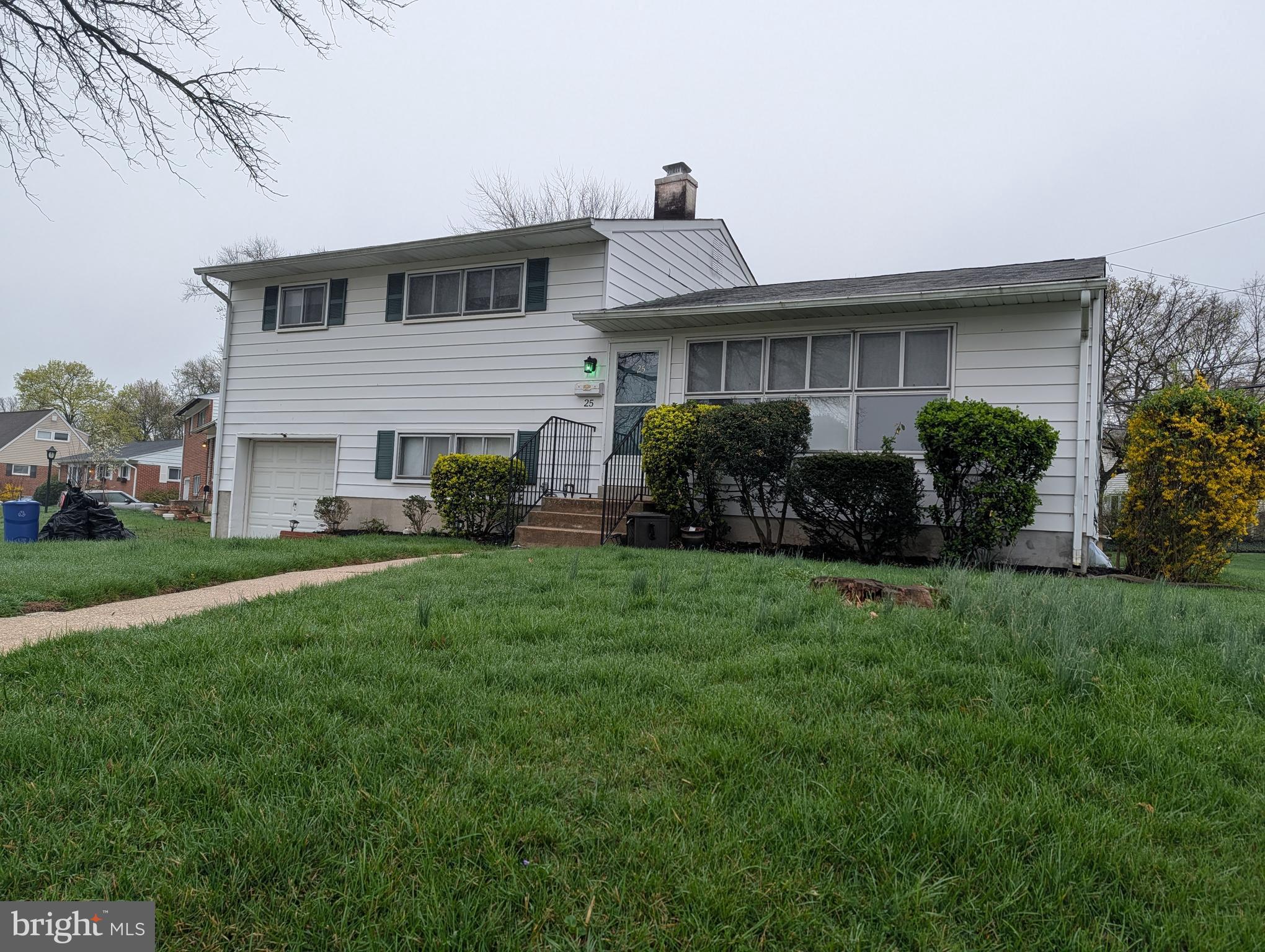 25 Margate Road Lutherville-Timonium, MD 21093 - Photo 2 of 16 spacious corner lot