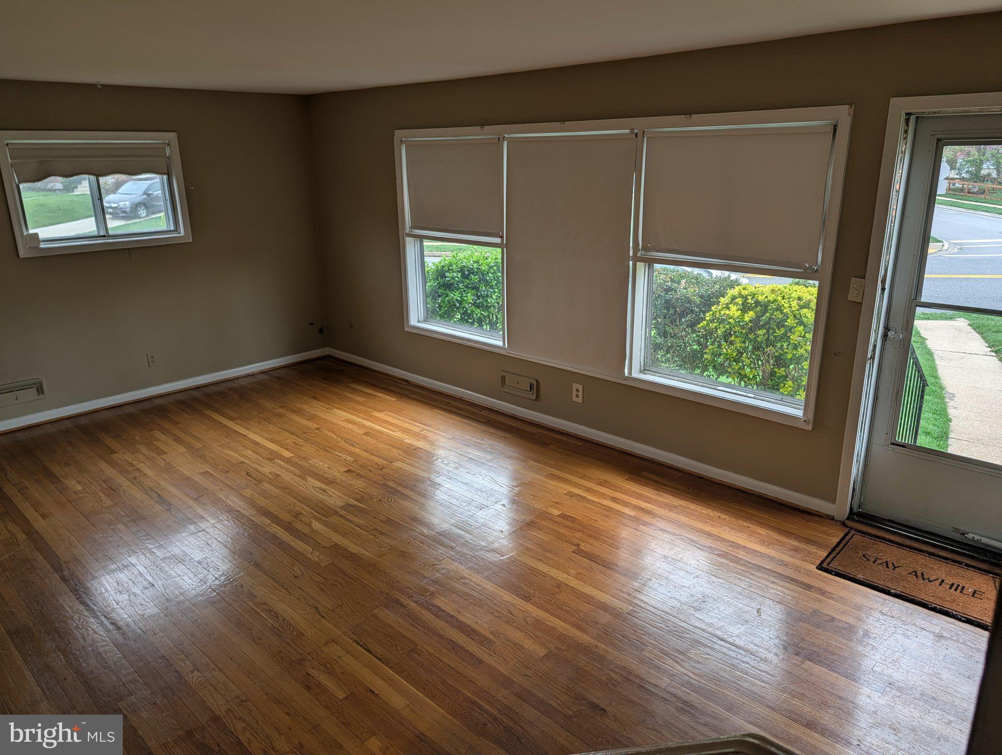 25 Margate Road Lutherville-Timonium, MD 21093 - Photo 5 of 16 Bright and airy living space awaits.