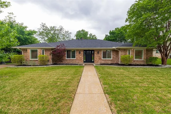 $398,000 | 3705 Wren Avenue, Fort Worth, TX 76133