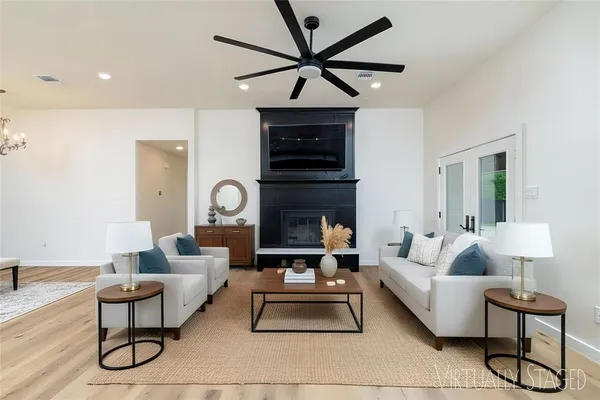 $398,000 | 3705 Wren Avenue, Fort Worth, TX 76133
