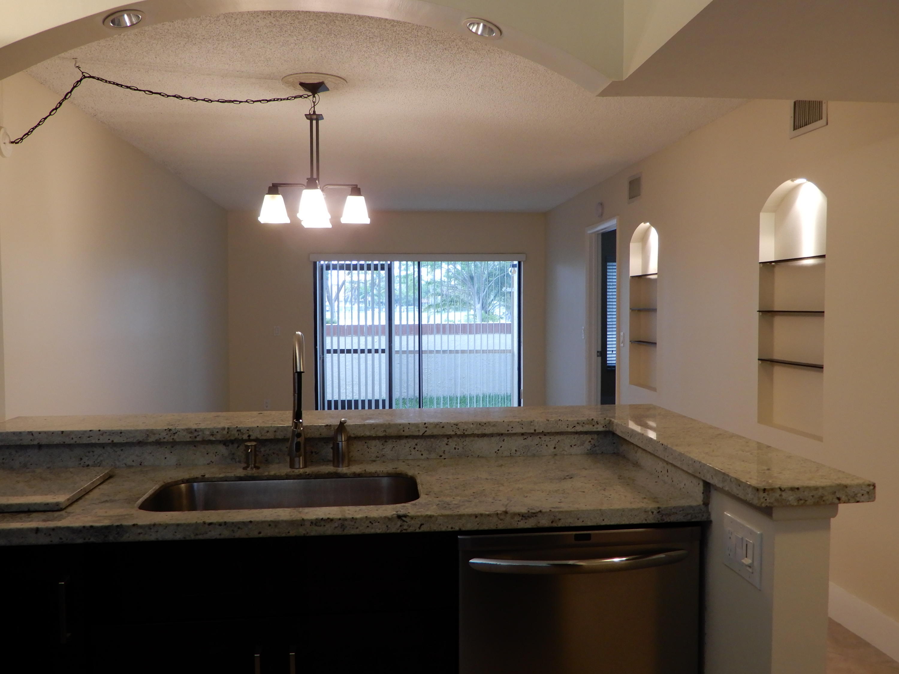 6585 Somerset Drive, Unit 102 Boca Raton, FL 33433 - Photo 5 of 17 5