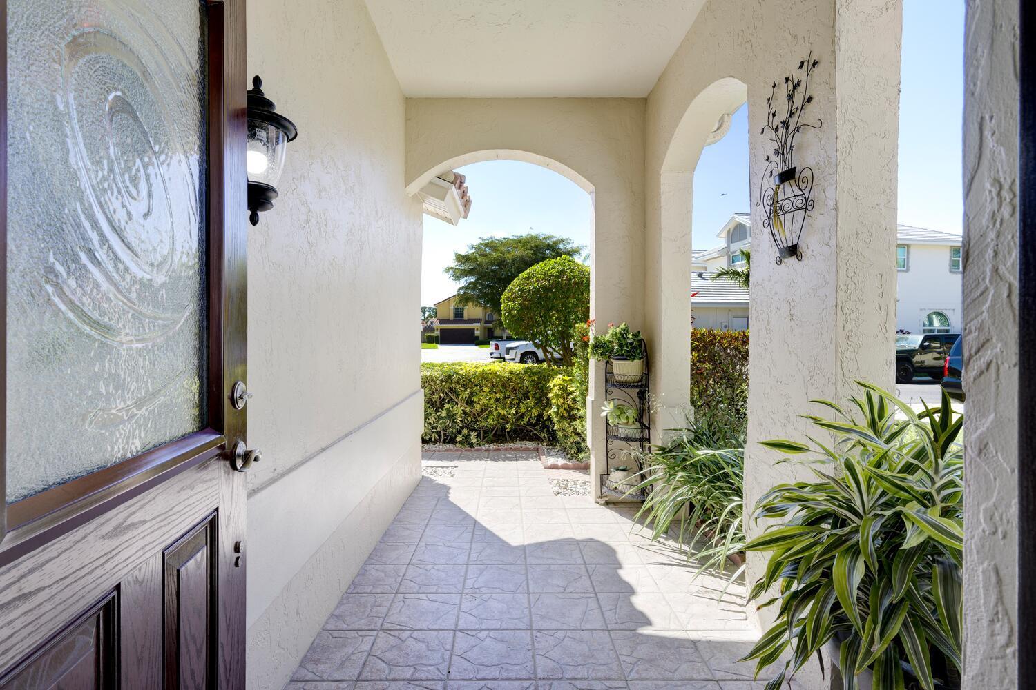 151 St Michaels Court Jupiter, FL 33458 - Photo 12 of 41 a view of a entryway