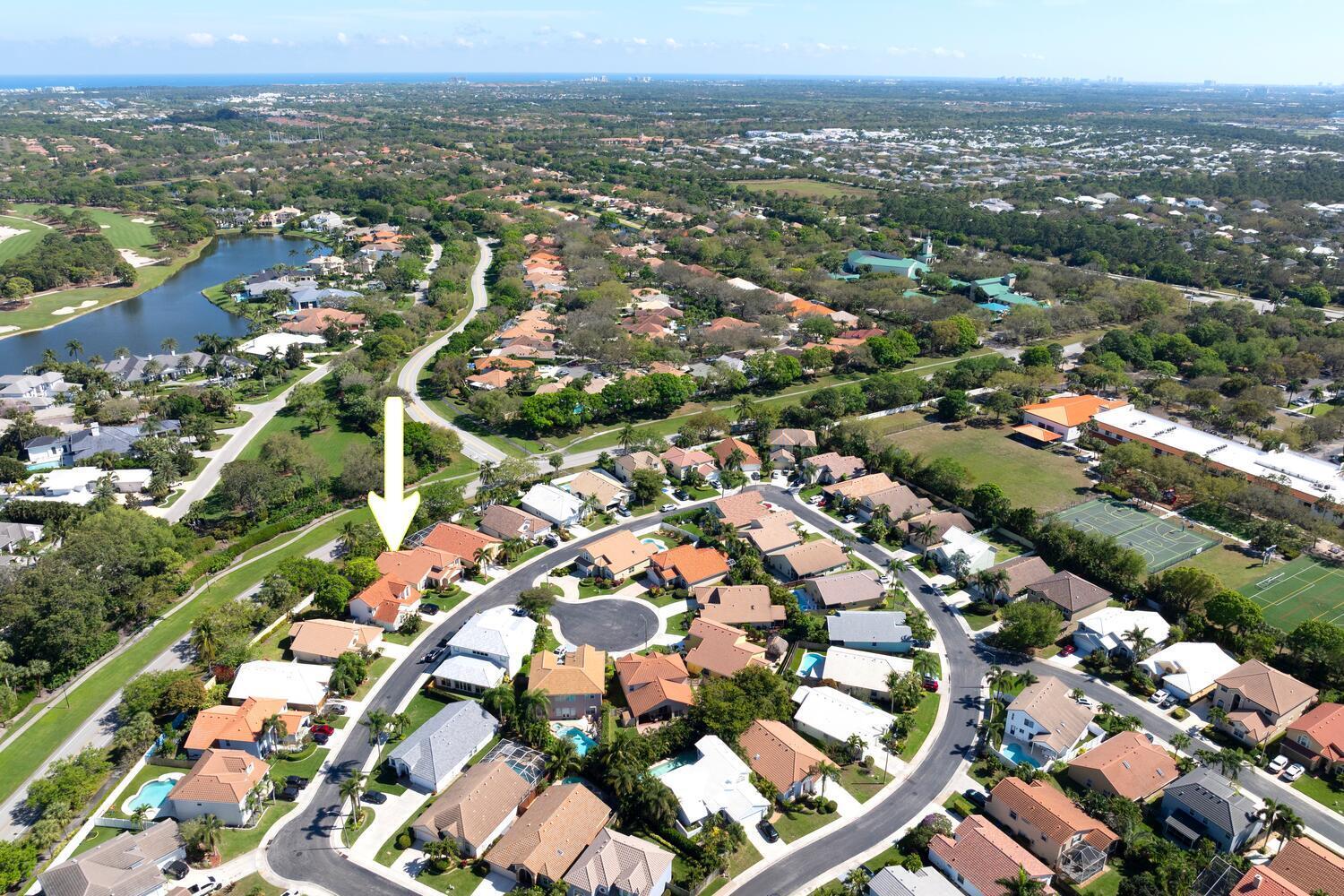 151 St Michaels Court Jupiter, FL 33458 - Photo 39 of 41 an aerial view of city and lake