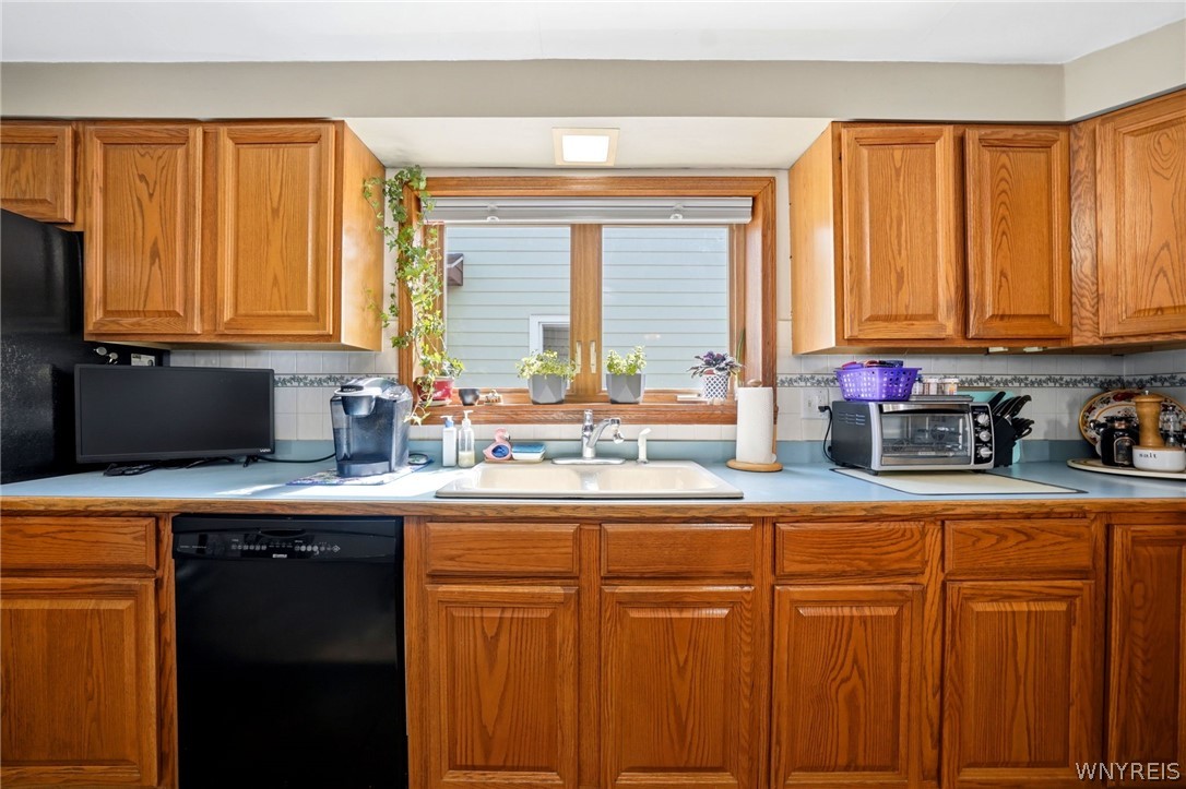 295 Weimar Street Buffalo, NY 14206 - Photo 18 of 45
