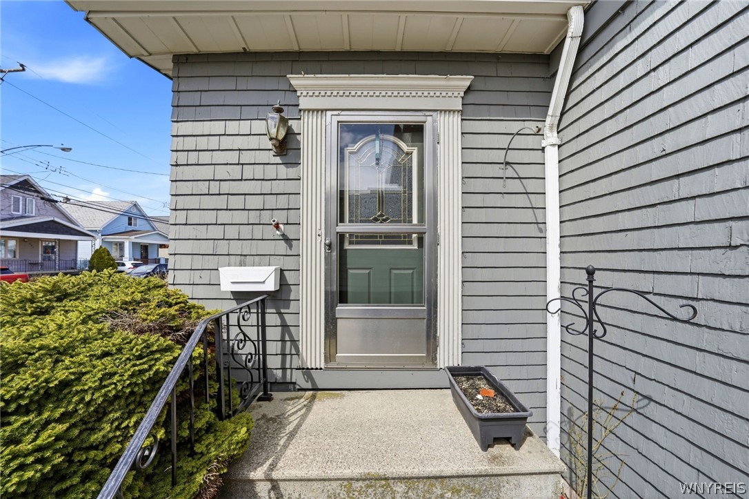 295 Weimar Street Buffalo, NY 14206 - Photo 5 of 45