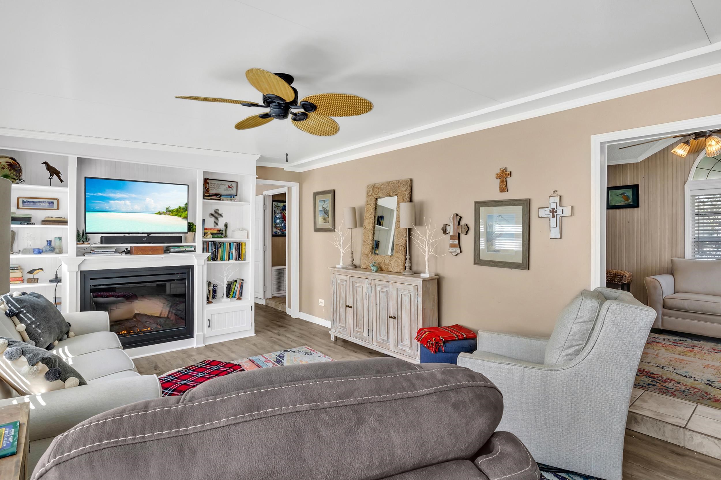 4205 Azalea Street Orange Beach, AL 36561 - Photo 8 of 45 Living Room