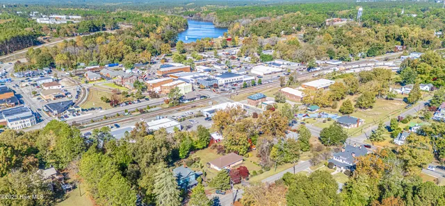 $1,175,000 | 133-135 South Pine Street, Aberdeen, NC 28315