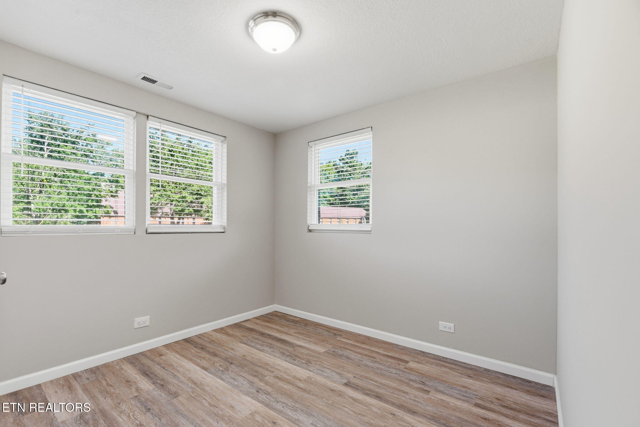 197 Manhattan Avenue Oak Ridge, TN 37830 - Photo 20 of 23 20-web-or-mls-Mnhttn197 (1)