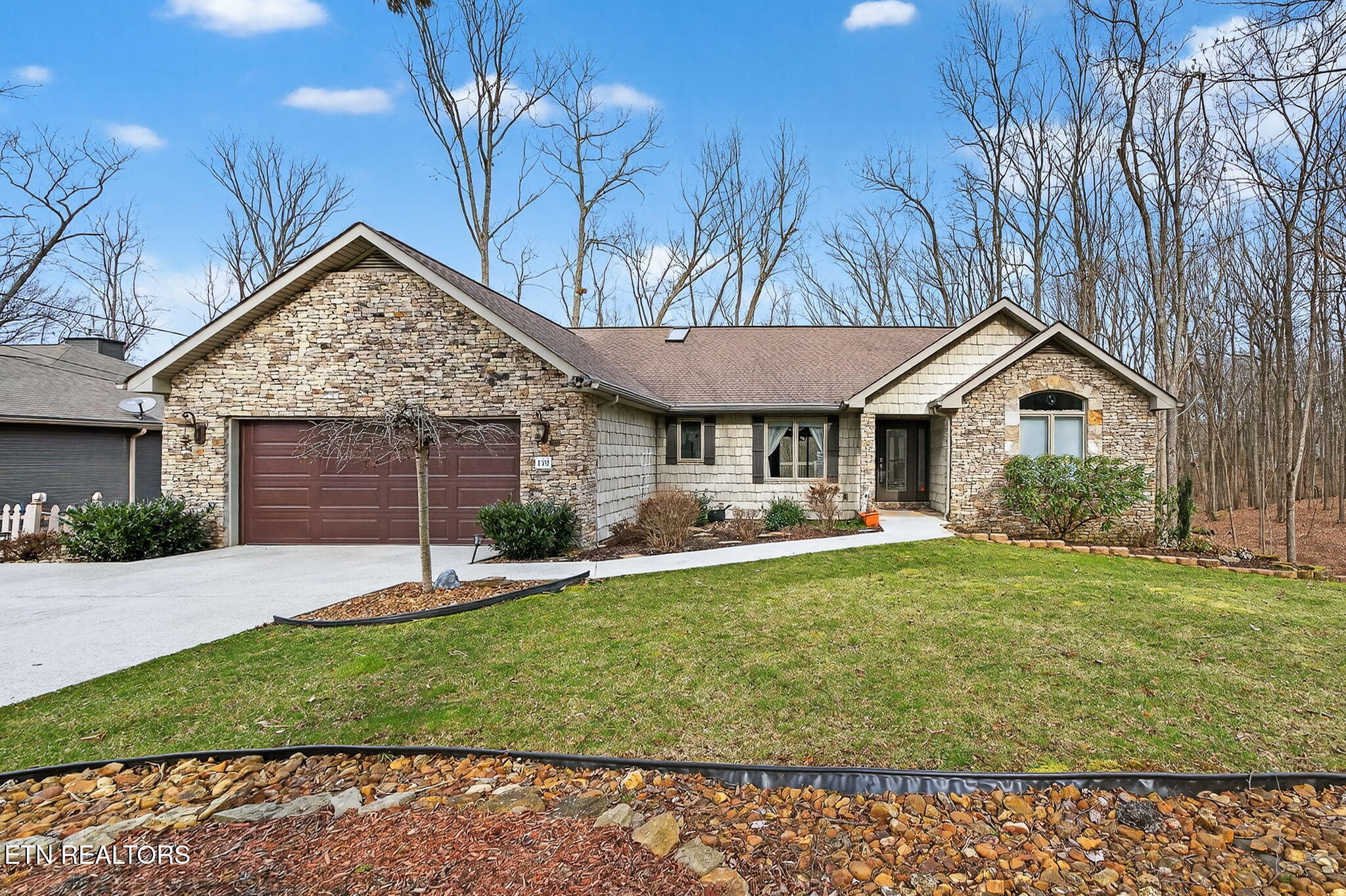 122 Pineridge Loop Crossville, TN 38558 - Photo 1 of 58 122 Pineridge Loop