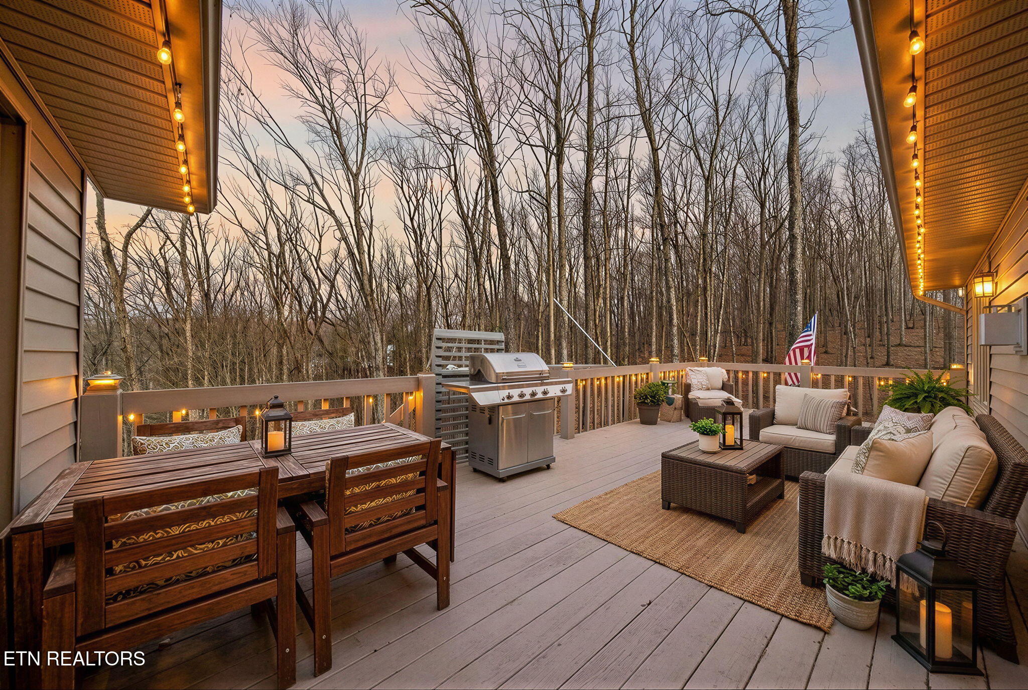 122 Pineridge Loop Crossville, TN 38558 - Photo 25 of 58 Main Level Deck Staged