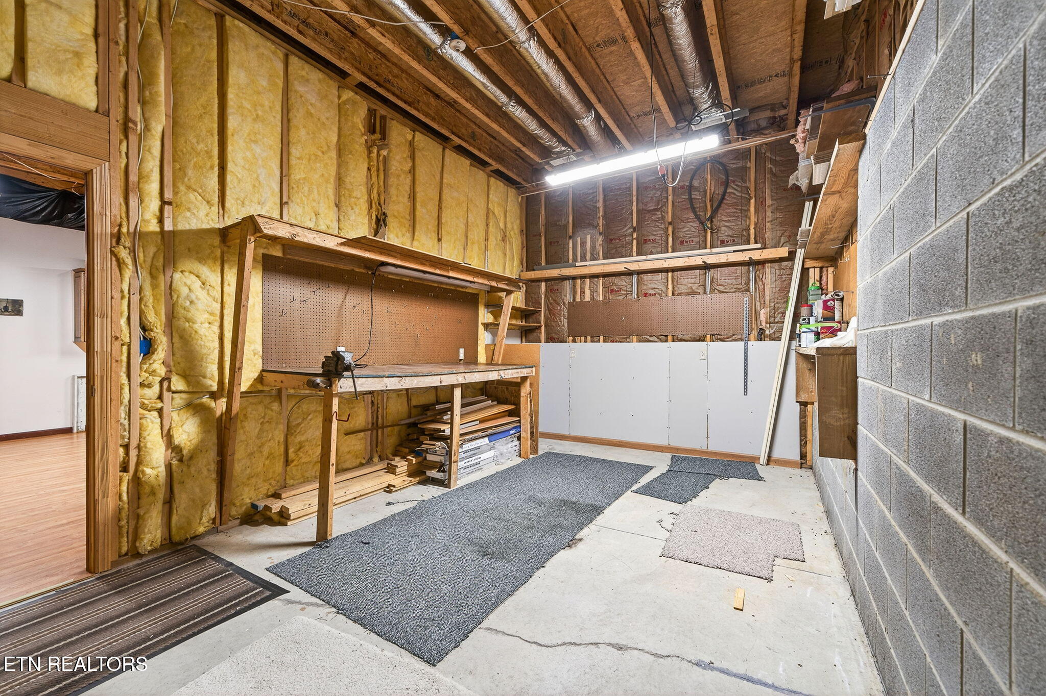 122 Pineridge Loop Crossville, TN 38558 - Photo 52 of 58 Indoor WORKSHOP
