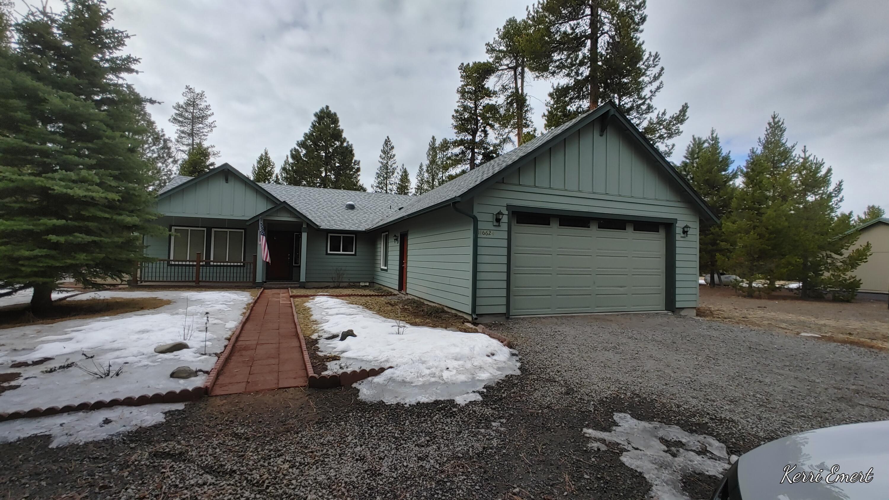 146624 Junos Road Gilchrist, OR 97737 - Photo 4 of 18 Front of house
