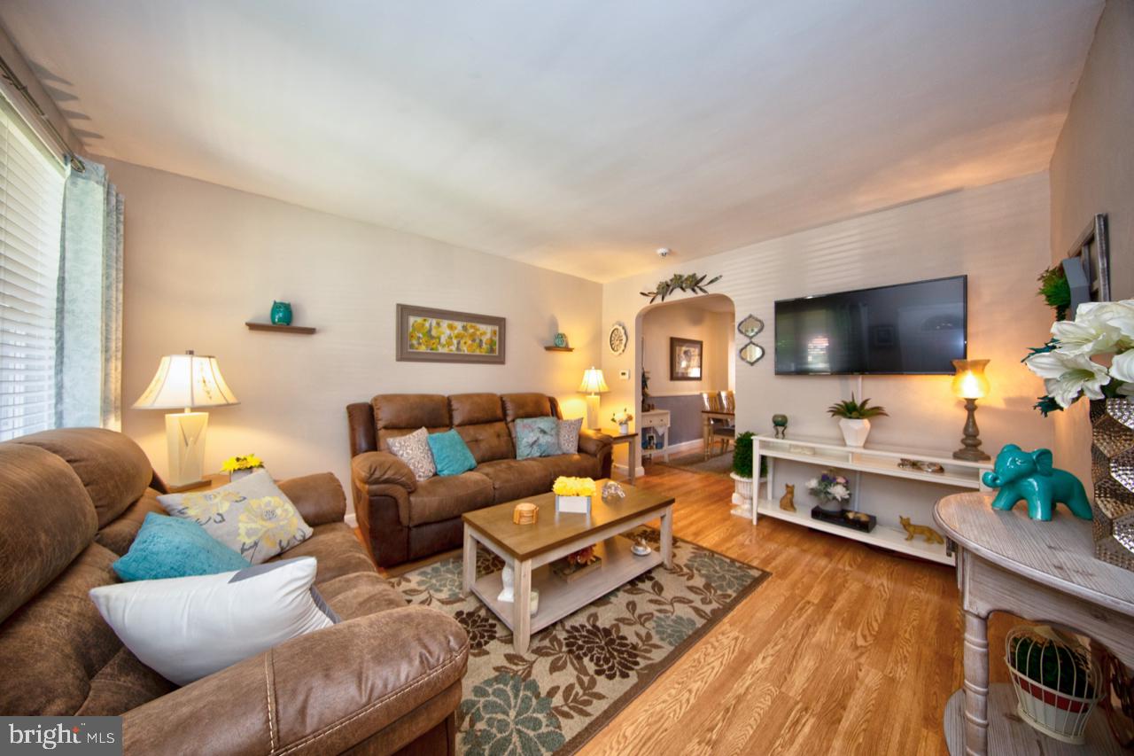 58 Wiltshire Road Baltimore, MD 21221 - Photo 4 of 26