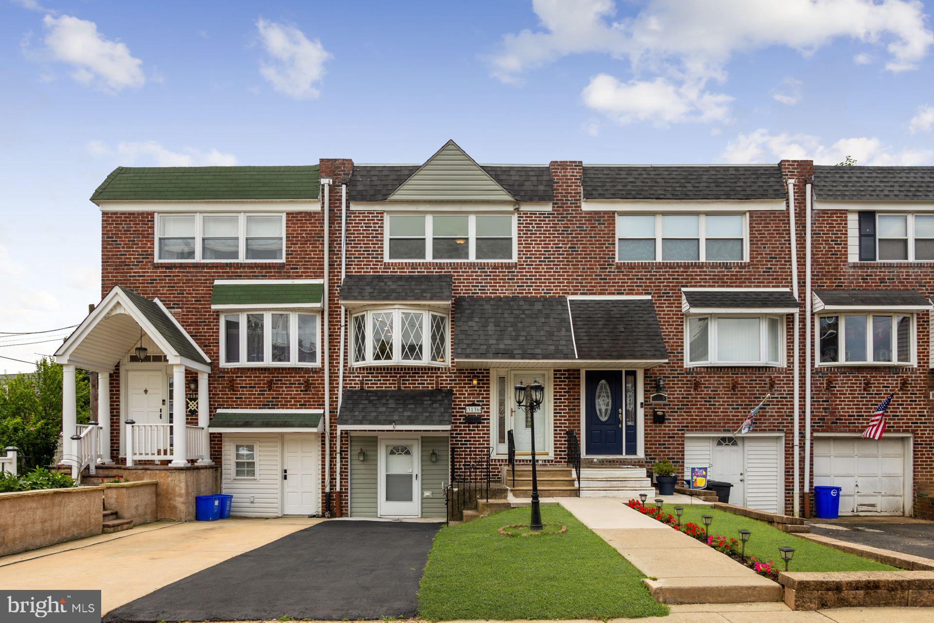 3136 Holly Road Philadelphia, PA 19154 - Photo 2 of 25