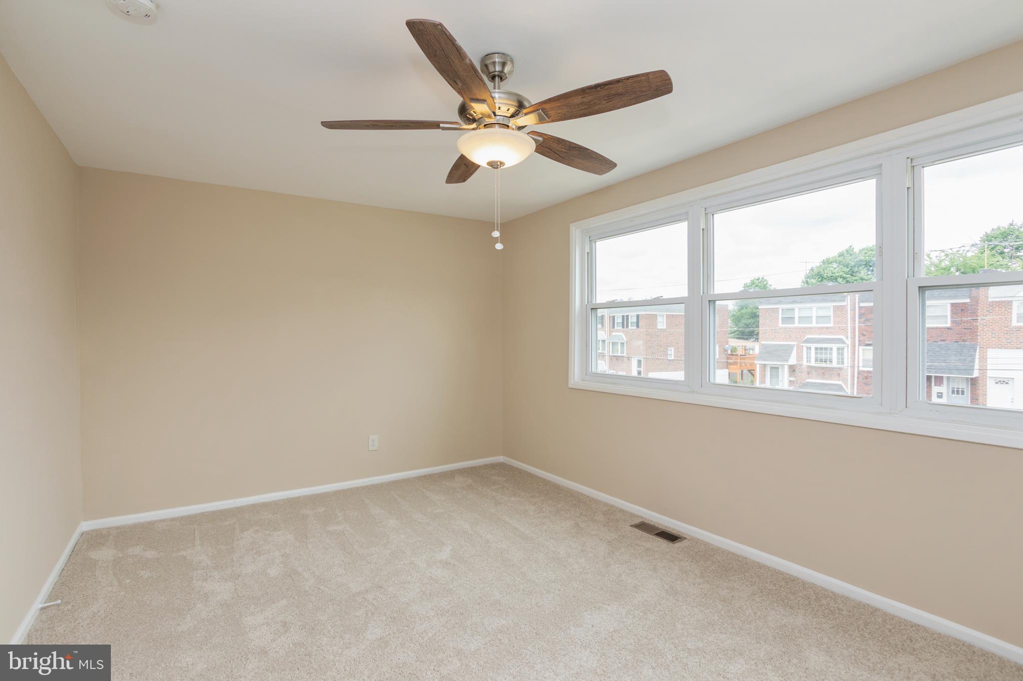 3136 Holly Road Philadelphia, PA 19154 - Photo 14 of 25