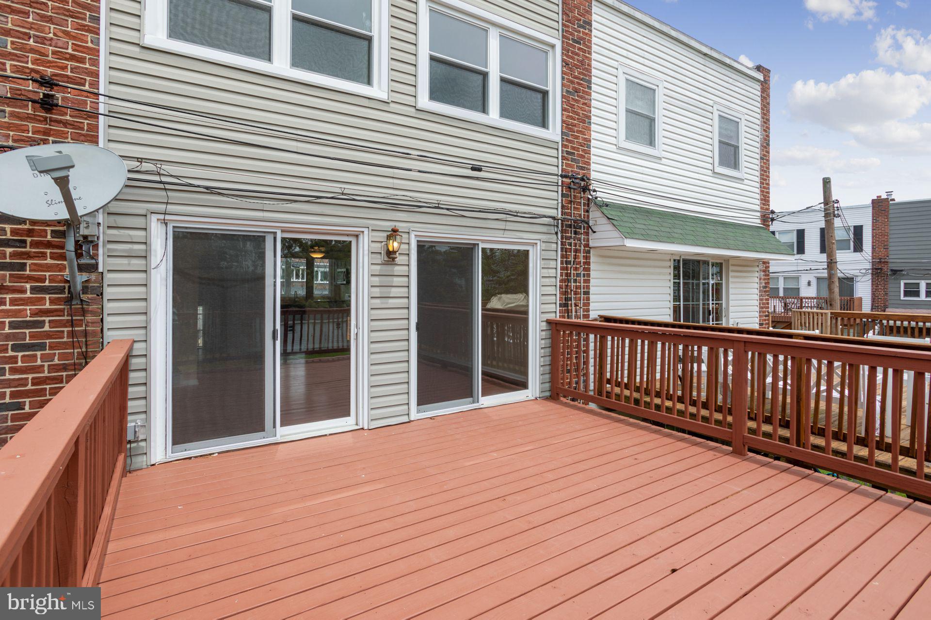 3136 Holly Road Philadelphia, PA 19154 - Photo 3 of 25
