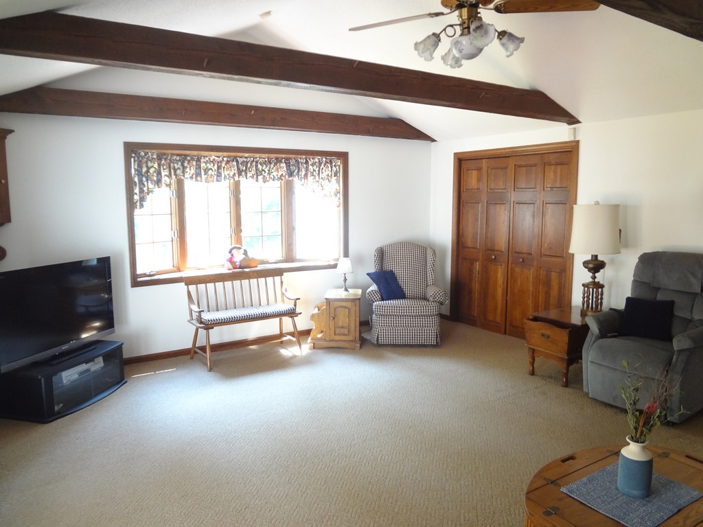 17 Wehr Road Hampden, MA 01036 - Photo 3 of 16 Gallery Image 3