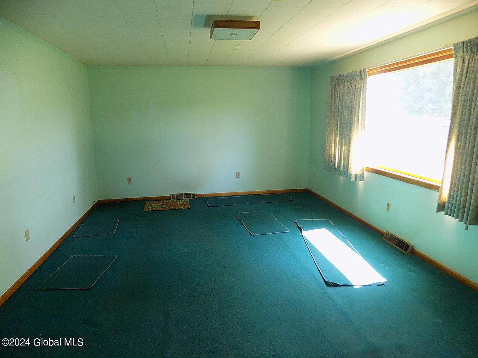 213 County Rte 44 Argyle, NY 12809 - Photo 14 of 20 Living room