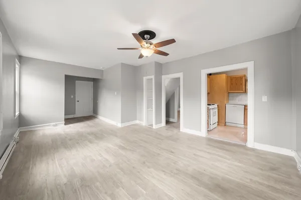 $1,950 | 41 Summer Street, Unit B, Kingston, MA 02364