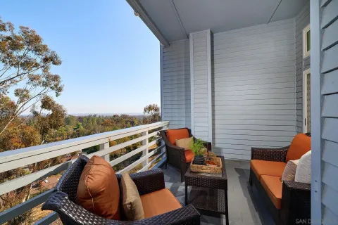 $985,000 | 11037 Caminito Vista Pacifica, San Diego, CA 92131
