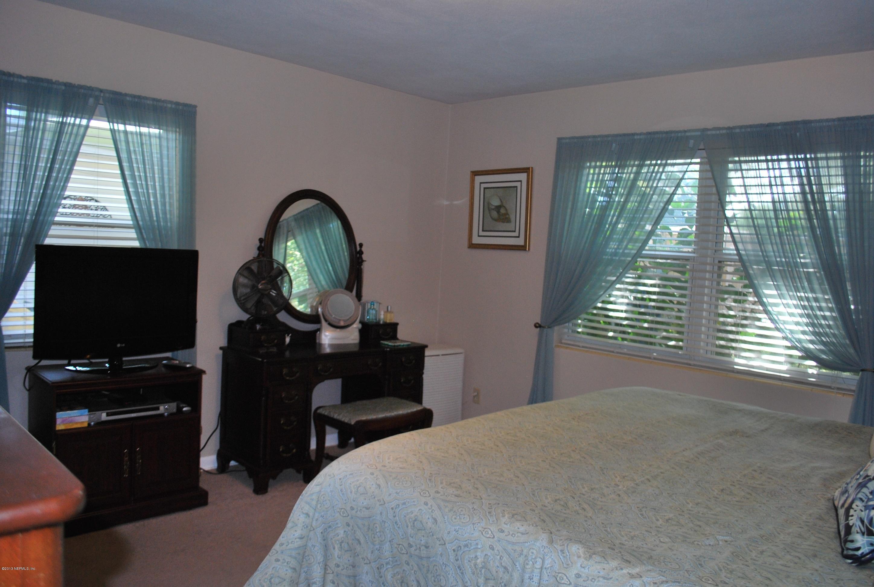 4754 Carlisle Road Jacksonville, FL 32210 - Photo 18 of 34 windows in owners suite