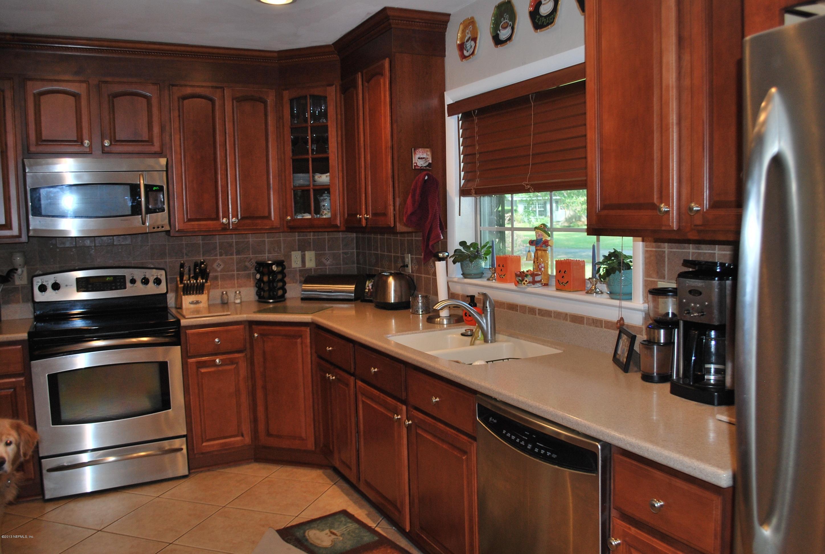 4754 Carlisle Road Jacksonville, FL 32210 - Photo 4 of 34 kitchen