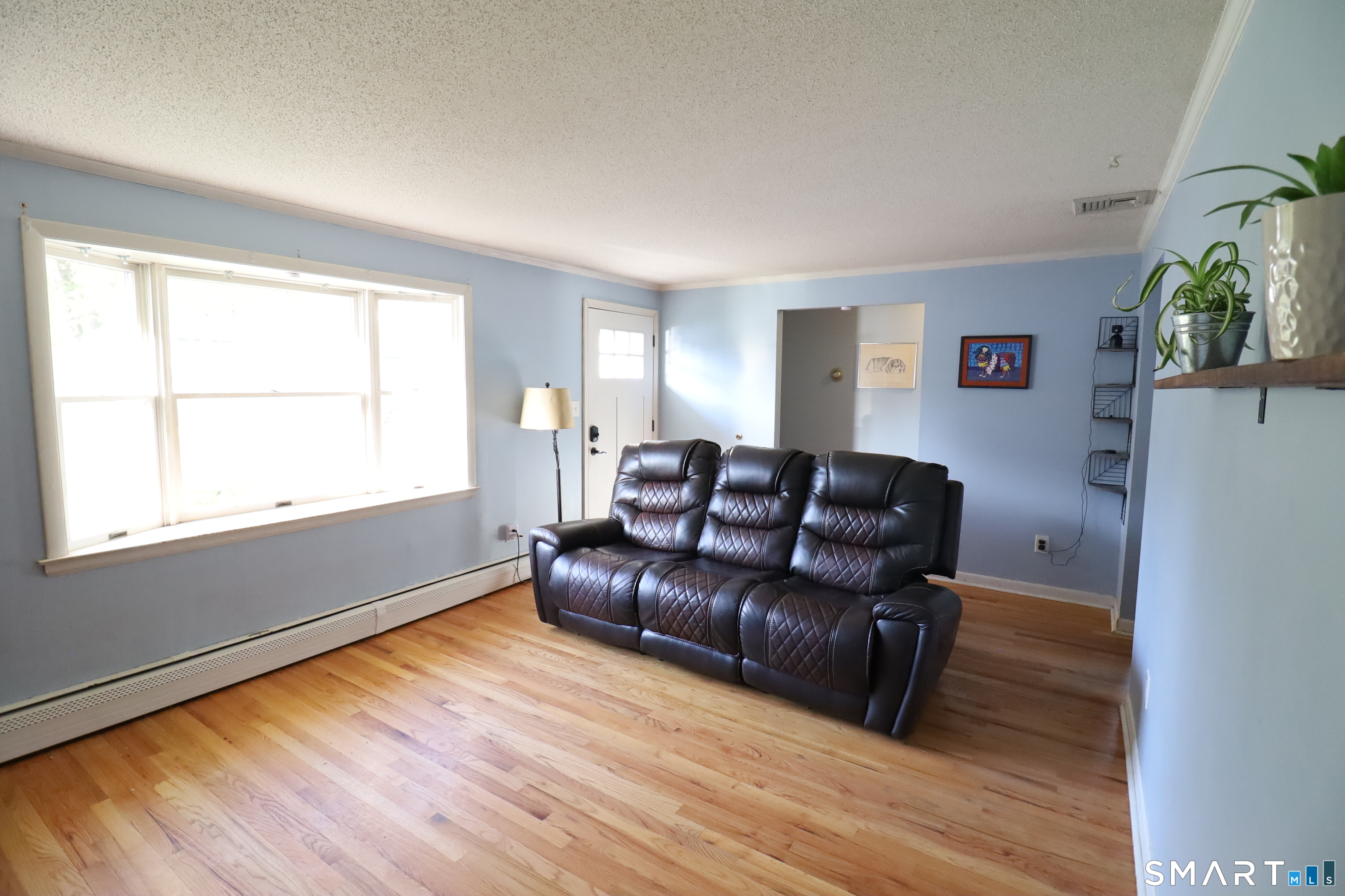 132 Milton Road Bristol, CT 06010 - Photo 4 of 33