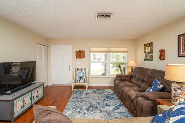 $317,500 | 200 Laguna Court, St. Augustine, FL 32086