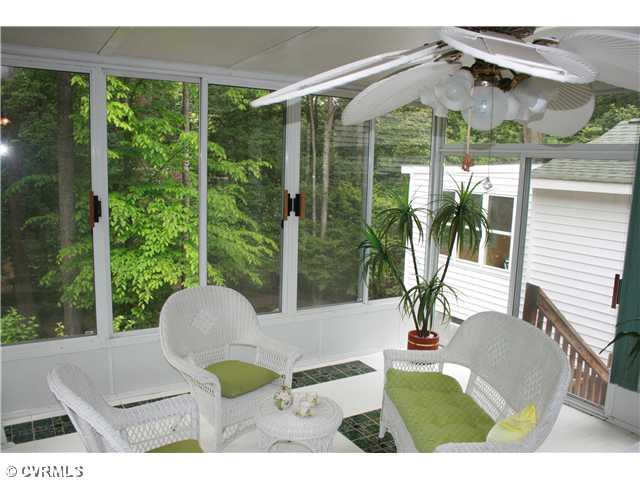 Porch - Sun Room, Skylights, Paddle Fans.