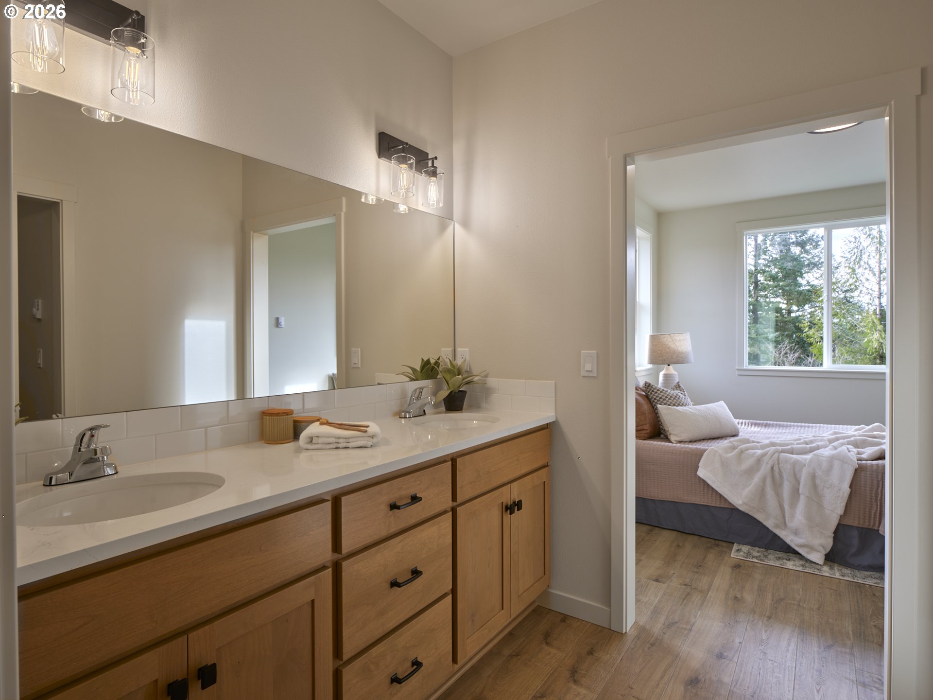 1834 Rose Valley Road Kelso, WA 98626 - Photo 35 of 40 Primary Bedroom