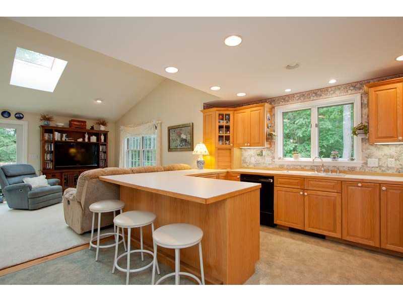 141 Middle Road Cumberland, ME 04021 - Photo 5 of 35 Kitchen.