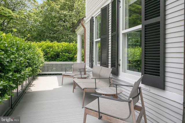 $4,400,000 | 9 West Irving Street, Chevy Chase, MD 20815