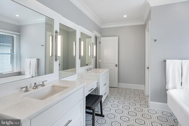 $4,400,000 | 9 West Irving Street, Chevy Chase, MD 20815