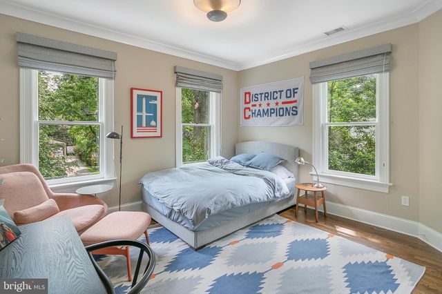 $4,400,000 | 9 West Irving Street, Chevy Chase, MD 20815