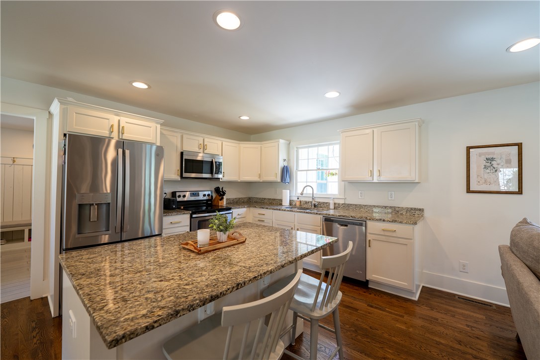 102 Robin Street Clemson, SC 29631 - Photo 12 of 43