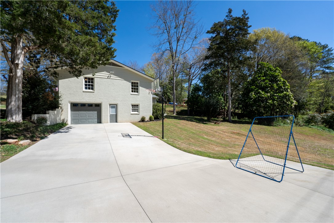 102 Robin Street Clemson, SC 29631 - Photo 4 of 43